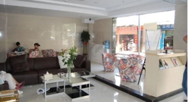Youth Sunshine Hotel