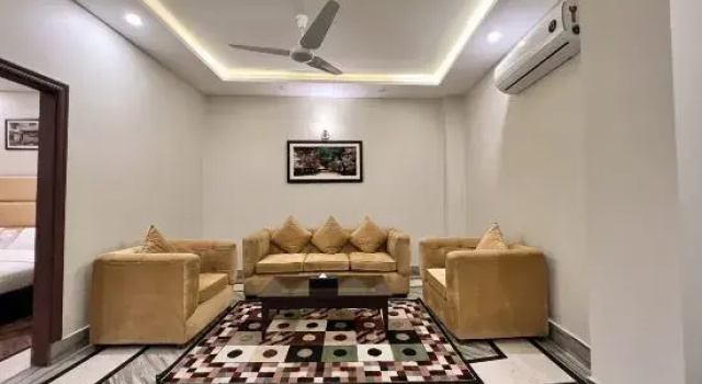 Полулюкс Hotel One Swat
