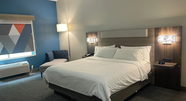 Holiday Inn Express Hotel & Suites RIPLEY, an IHG Hotel, Rezerwuj Hotel Ripley Wirginia Zachodnia