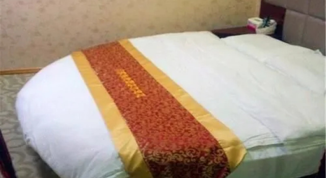 Runjia Express Hotel, Забронировать Отель Бацяо Сиань