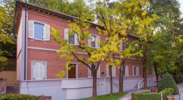 Villaggio Narrante - Foresteria delle Vigne, Забронировать Отель Серралунга-д'Альба Ланге