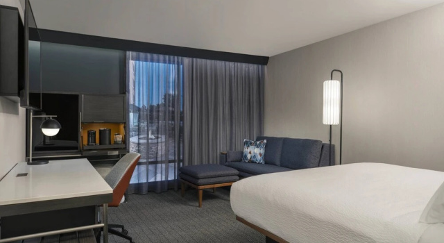 Courtyard By Marriott Lake City
