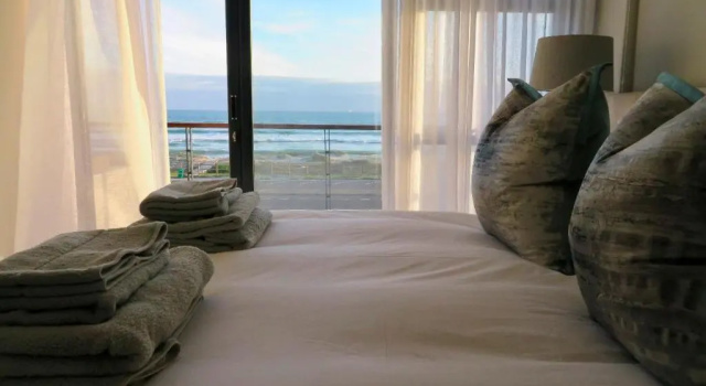Апартаменты Superior Blouberg Luxury Beachfront Apartment