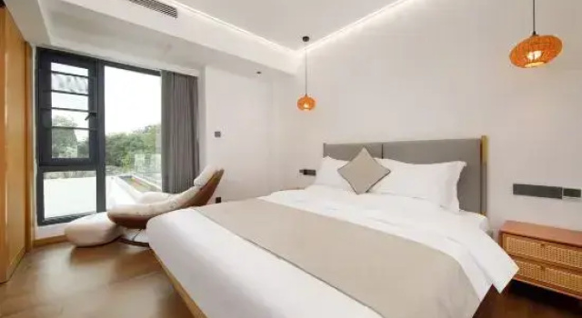 Люкс Comfort Floral Hotel·Juntang Valley Hotel(Maoshan Dongfang Salt Lake City Store)