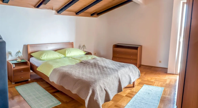 Apartment-rooms Preka, Забронировать Апартаменты/квартира Палит остров Раб