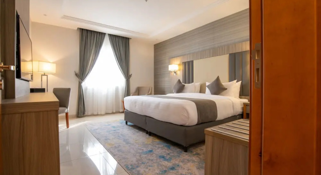 Полулюкс Romera Hotel