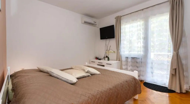 Apartments D, 予約 アパートメント クルク島 クルク島, Krk Town Square周辺