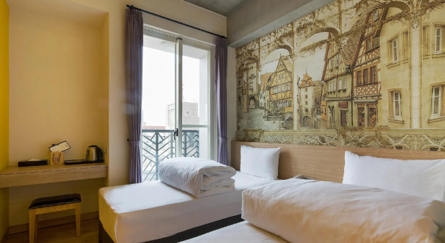 CHECK inn Express Taichung Yizhong