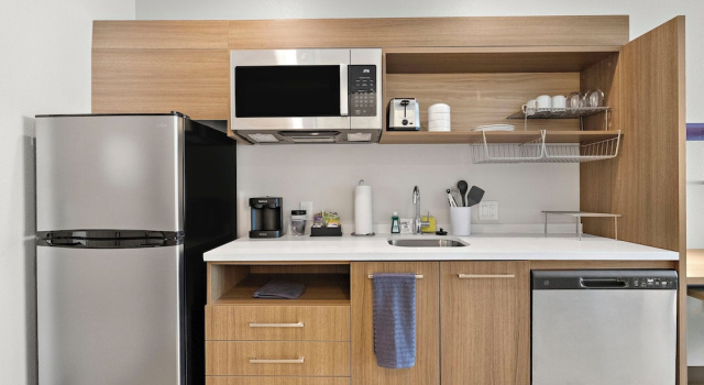 Четырёхместная студия Home2 Suites By Hilton Ontario Airport, Ca