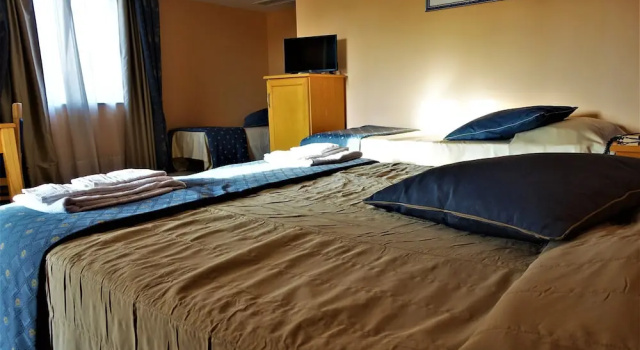 Четырёхместный номер Standard Hotel Bristol