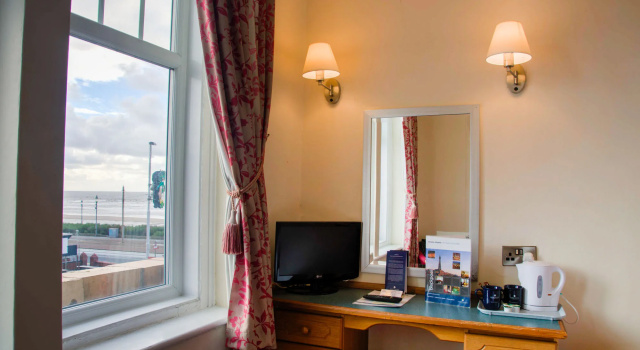 Cliffs Hotel - Blackpool