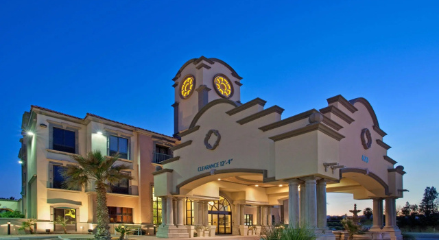 Holiday Inn Express & Suites Tucson Mall by IHG