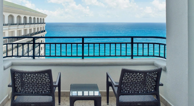 Двухместный номер Deluxe с балконом и с видом на океан JW Marriott Cancun Resort & Spa
