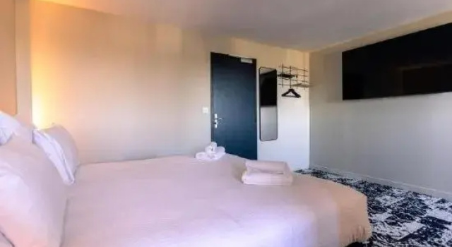 Полулюкс Logis Hôtel & Restaurant Le Vert Bocage