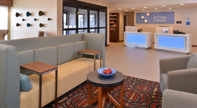 Holiday Inn Express Hotel & Suites Lonoke I-40 by IHG, Забронировать Отель Лонок Арканзас