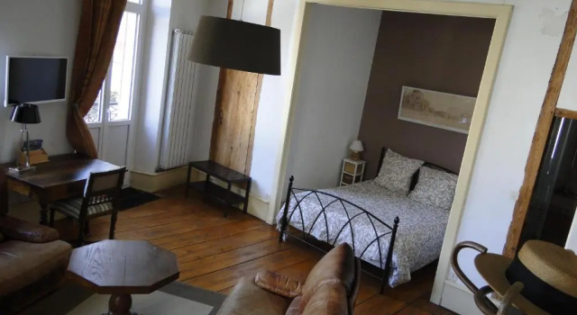Семейный люкс с балконом Chambres d'hôtes Belle Occitane