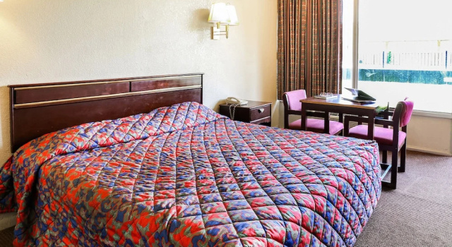 Travelodge Opelika, Rezervovat Hotel Opelika Alabama