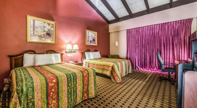 Четырёхместный номер Standard с видом на горы Americas Best Value Inn Franklin