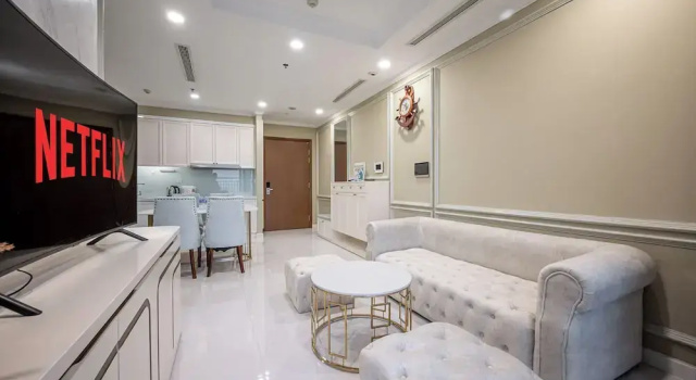 Апартаменты Deluxe с 2 комнатами с балконом и с видом на город Vinhomes Skyline Apartment Saigon