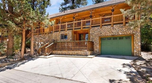 2031-fox Lodge 5 Bedroom Home by RedAwning, Забронировать Отель Отели San Bernardino Mountains с бассейном, Бассейн