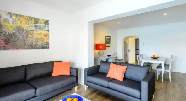 Апартаменты с видом на море Lili Apartments