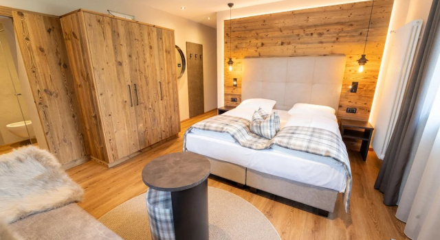 Трёхместный номер Standard Hotel Alpenrose Wellness