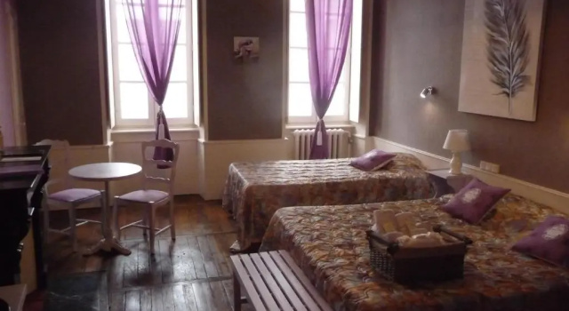 Трёхместный номер Standard Hôtel du Commerce