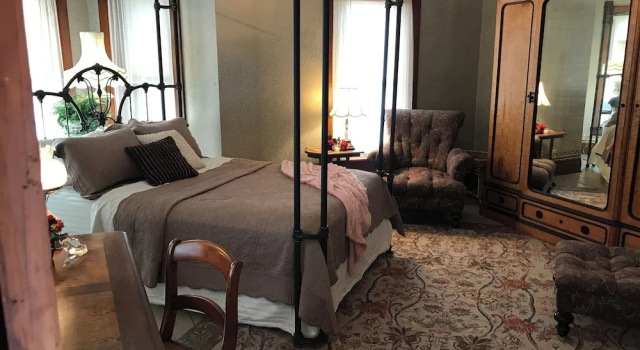 Номер Standard The Nauvoo Grand Bed & Breakfast