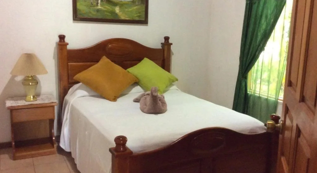 Valley View Lodge - Finca Huetares, Забронировать Дом для отпуска Отели Ла Гариты с парковкой, Парковка