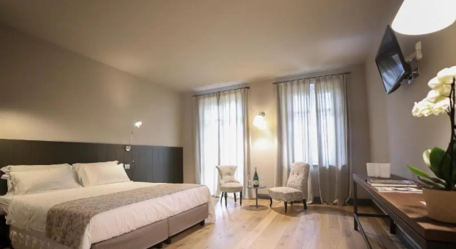 Superior Kahden hengen huone näköala uima-altaalle Locanda Ferro UNO Golf Città di Asti