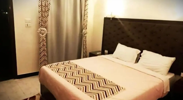 Dolphin Continental Hotel