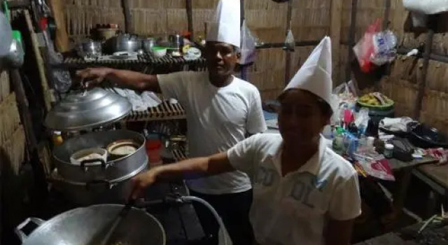 Tawan Bar and Bungalow