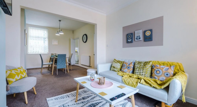 Convenient 2 Bedroom Home With Parking, Reservar Hotel Chester Cheshire