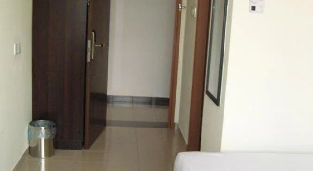 Hotel Orient, Boek Hotel Gelang Patah Johor