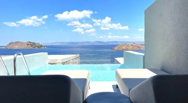 Люкс с балконом и с видом на море Eleia Seafront Rooms & Villas