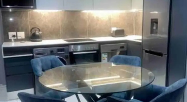 Апартаменты Luxury Self Catering Apartment
