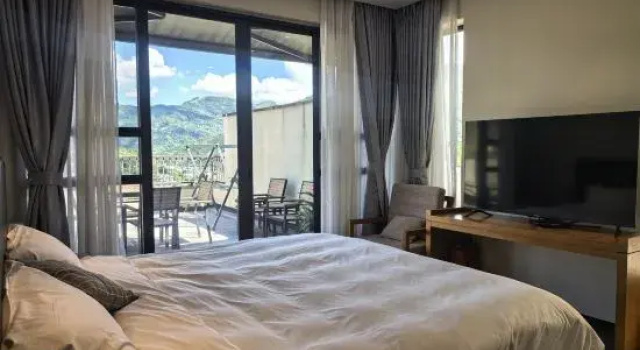 Люкс с 3 комнатами Beiai Hot Spring Villa