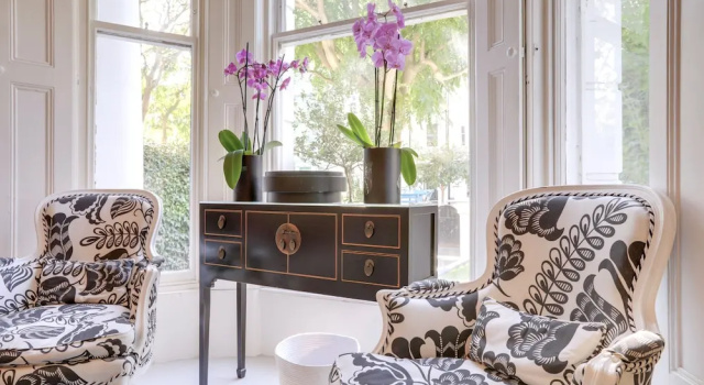Stylish Kensington Living, Забронировать Отель Отели Большого Лондона с парковкой, Парковка