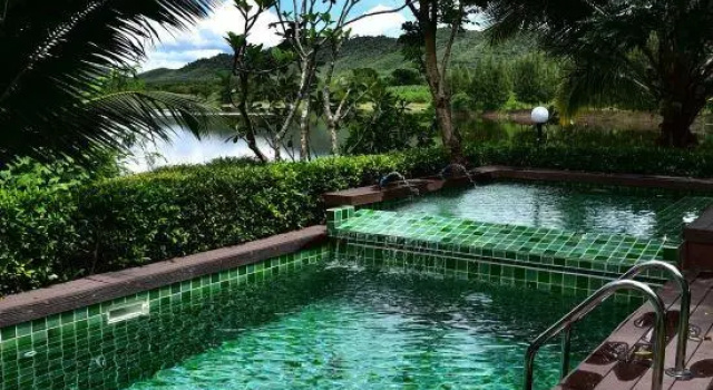 Номер Standard Lemon Chalet Kaeng Krachan Resort