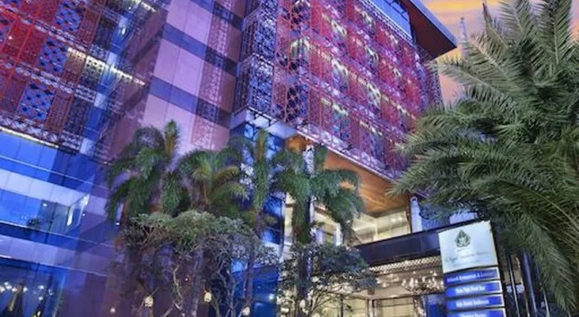 The Royal Surakarta Heritage, Boek Hotel Solo Central Java, in de buurt van Kampung Batik Kauman