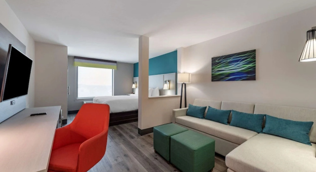 Двухместный люкс Comfort Suites Colorado Springs East - Medical Center Area