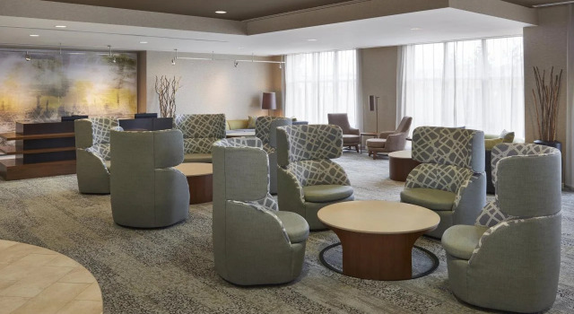 Courtyard by Marriott Kingston Highway 401, Забронировать Отель Отели и гостиницы Тысячи островов, Отель