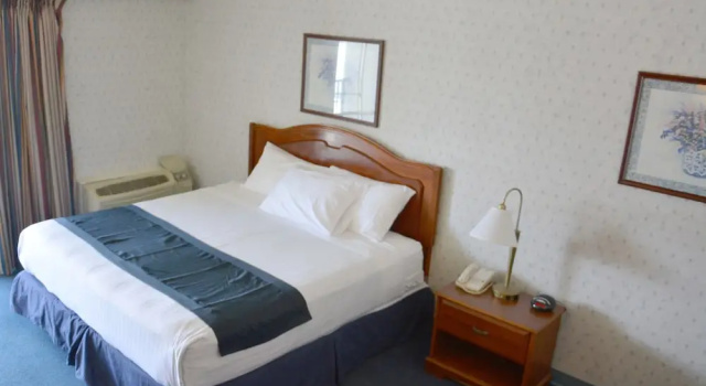 Двухместный номер Standard Travelodge by Wyndham Milwaukee