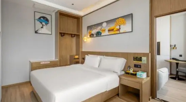 Люкс ZhiHe Hotel
