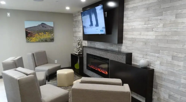 Quality Inn & Suites at Metro Center