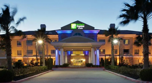 Полулюкс Holiday Inn Express Pearland by IHG