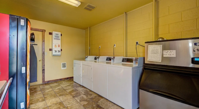 Номер Standard Holiday Motel and RV Park