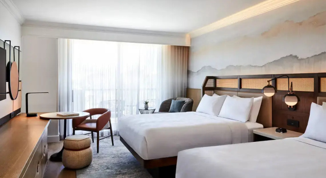 Четырёхместный номер Standard с балконом JW Marriott Desert Springs Resort & Spa