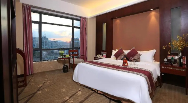 Двухместный номер Standard Ramada Longyan