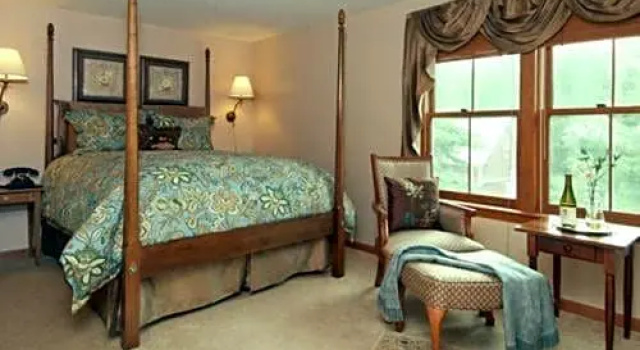 Двухместный номер Standard с видом на бассейн Inn at Ellis River